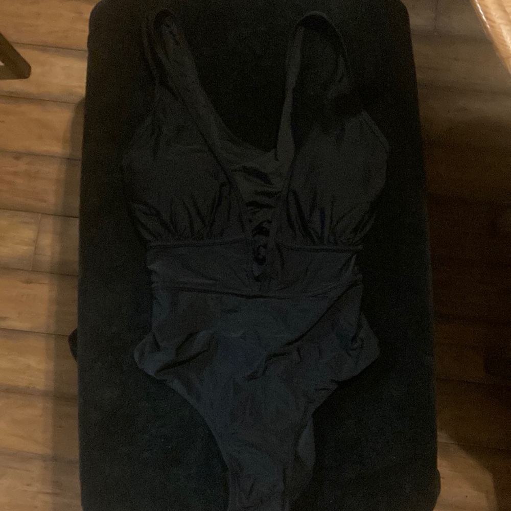 Size XXL Flatter Me women’s black one piece swimsuit